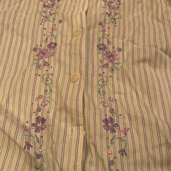 NAPA VALLEY PETITES EMBROIDERED BLOUSE - Picture 5 of 10